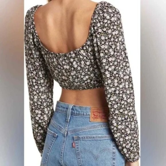NEW Elodie Floral Crop Top - Picture 2 of 9